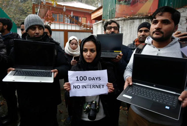 Kashmir Valley: 4-Month-Long Internet Shutdown Worries Locals