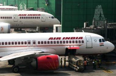 Amid Losses, India Calls for Air India Stake Sale